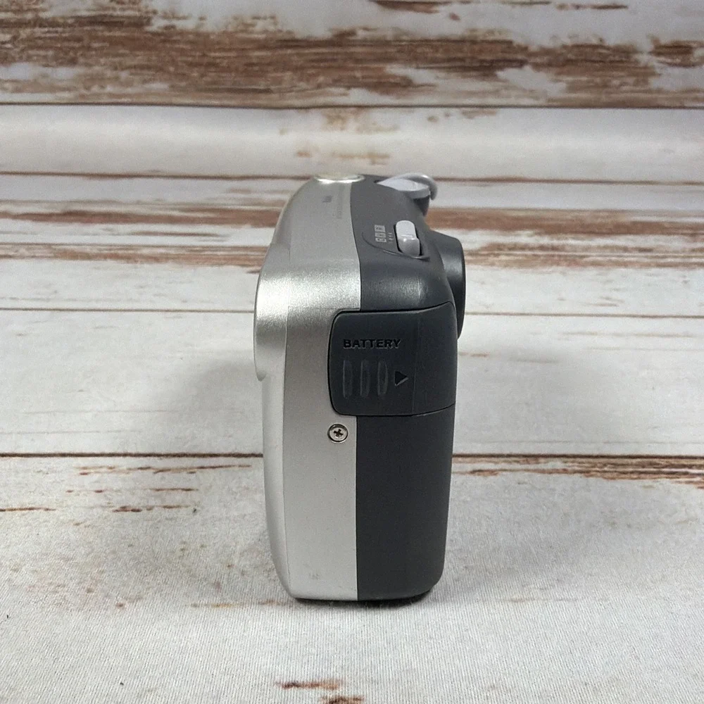 Kodak Advantix F620 Zoom APS Point & Shoot Film Camera Silver 2.0x Zoom OEM